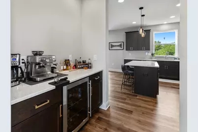 2901  Loretta Ln, Barton, WI 53090 - Photo 8