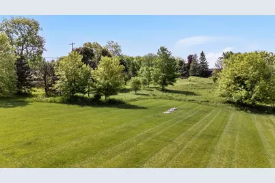 2901  Loretta Ln, Barton, WI 53090 - Photo 28