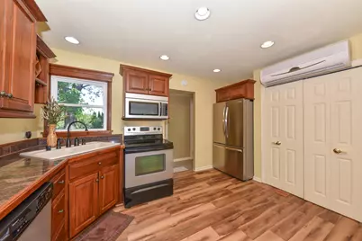 10852 S Richard Rd, Oak Creek, WI 53154 - Photo 8