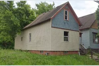 2040 N 24th Pl, Milwaukee, WI 53205 - Photo 1
