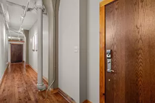 1818 N Water St, Milwaukee, WI 53202 - Photo 16