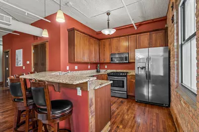 1818 N Water St #303, Milwaukee, WI 53202 - Photo 10