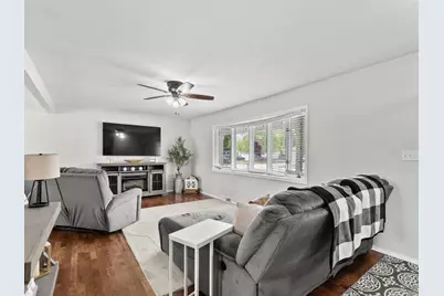 3813 S 13th St, Sheboygan, WI 53081 - Photo 6