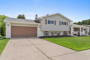 3813 S 13th St, Sheboygan, WI 53081 - Photo 2