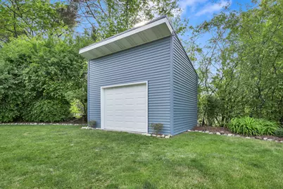 11300  Parkview Ln, Hales Corners, WI 53130 - Photo 36