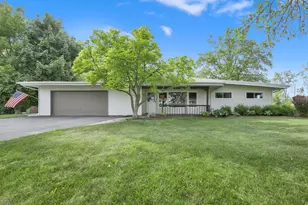 11300 Parkview Ln, Hales Corners, WI 53130 - Photo 8