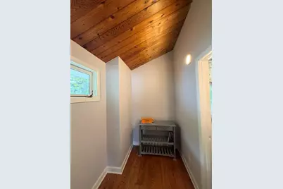9385 N Lake Dr, Bayside, WI 53217 - Photo 20