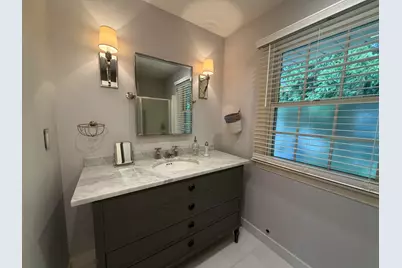 9385 N Lake Dr, Bayside, WI 53217 - Photo 28