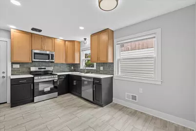 7029 W Hampton Ave, Milwaukee, WI 53218 - Photo 10