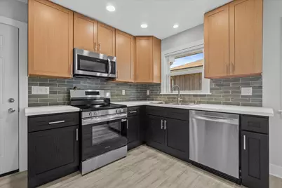 7029 W Hampton Ave, Milwaukee, WI 53218 - Photo 22