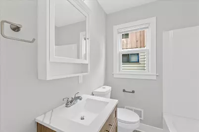7029 W Hampton Ave, Milwaukee, WI 53218 - Photo 14