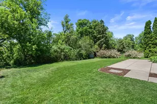 5613 Exeter St, Greendale, WI 53129 - Photo 32