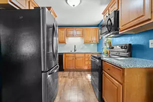 5613 Exeter St, Greendale, WI 53129 - Photo 12