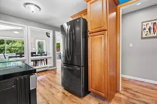 5613 Exeter St, Greendale, WI 53129 - Photo 14