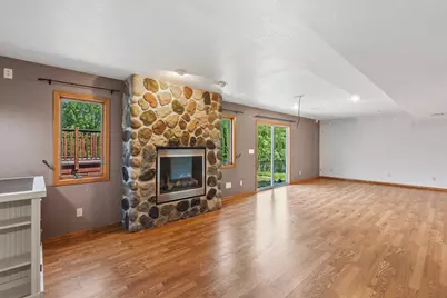 864  Mallinger Dr, Port Washington, WI 53074 - Photo 22