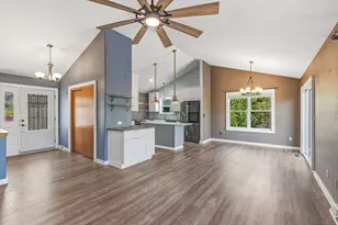 864 Mallinger Dr, Port Washington, WI 53074 - Photo 8