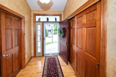 N63W23898  Terrace Dr #17, Sussex, WI 53089 - Photo 8