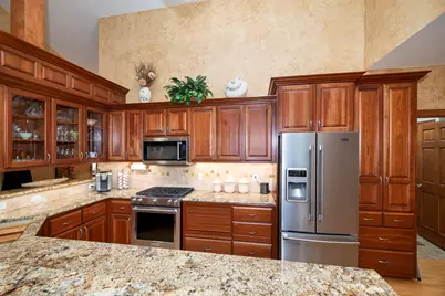 N63W23898  Terrace Dr #17, Sussex, WI 53089 - Photo 18