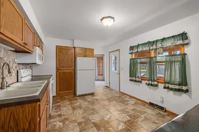 201 W Hogg St, Melrose, WI 54642 - Photo 6