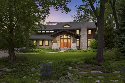 7541 S Cambridge Dr, Franklin, WI 53132 - Photo 2