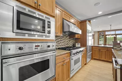 7541 S Cambridge Dr, Franklin, WI 53132 - Photo 18