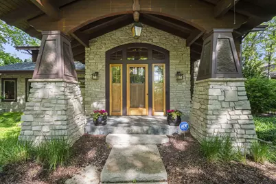 7541 S Cambridge Dr, Franklin, WI 53132 - Photo 8
