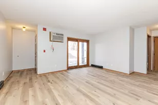 605 Bakertown Dr, Sullivan, WI 53178 - Photo 4