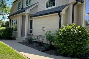 411 Meadowdale Dr, Waukesha, WI 53188 - Photo 2