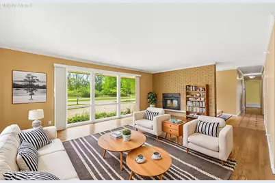 6757 N Santa Monica Blvd, Fox Point, WI 53217 - Photo 2
