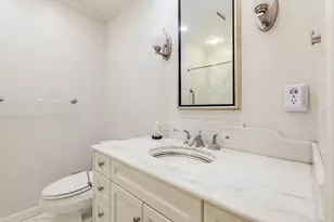 6757 N Santa Monica Blvd, Fox Point, WI 53217 - Photo 30