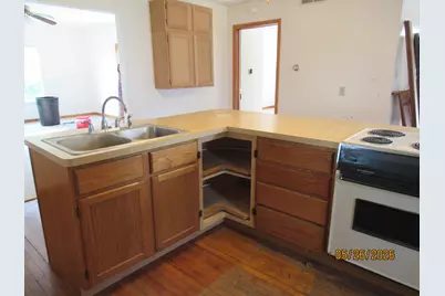 1304  Terminal Rd, Grafton, WI 53024 - Photo 6