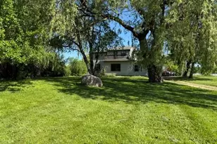 1304 Terminal Rd, Grafton, WI 53024 - Photo 2
