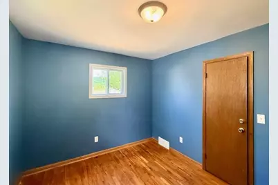 213  Cedar St, Houston, MN 55943 - Photo 8