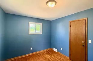 213 Cedar St, Houston, MN 55943 - Photo 8