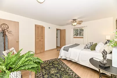 W158N8971  Charles Dr #8973, Menomonee Falls, WI 53051 - Photo 18