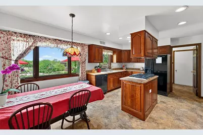 17800  Burlington Rd, Paris, WI 53182 - Photo 2