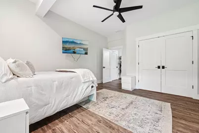 542  Berwyn Dr, Fontana, WI 53125 - Photo 52