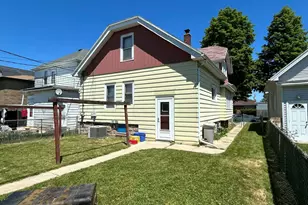 1645 S 65th St, West Allis, WI 53214 - Photo 2