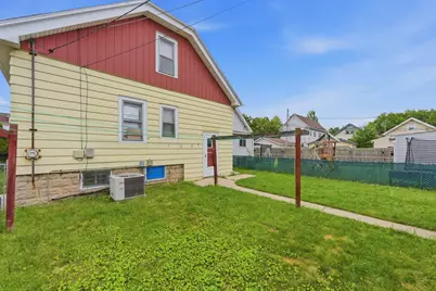 1645 S 65th St, West Allis, WI 53214 - Photo 6