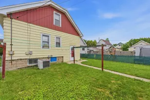 1645 S 65th St, West Allis, WI 53214 - Photo 6