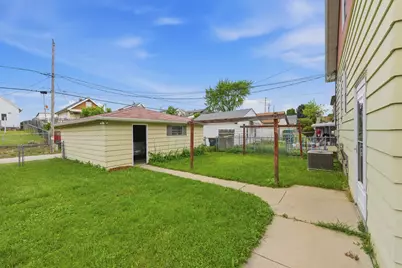 1645 S 65th St, West Allis, WI 53214 - Photo 4