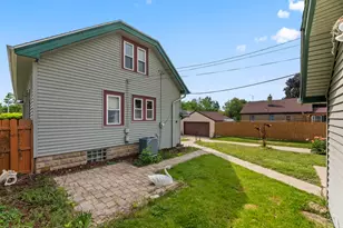 2145 S 65th St, West Allis, WI 53219 - Photo 32