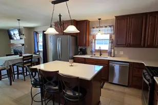5611 Windward Dr, Racine, WI 53406 - Photo 10