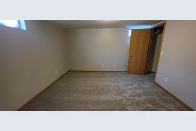 5611  Windward Dr, Racine, WI 53406 - Photo 24