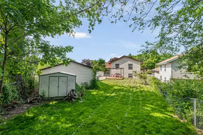 9611 W Darnel Ave, Milwaukee, WI 53224 - Photo 8