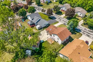 9611 W Darnel Ave, Milwaukee, WI 53224 - Photo 10