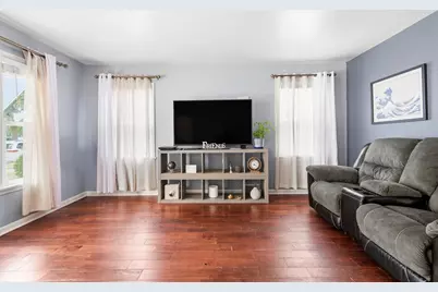 3813 N 81st St, Milwaukee, WI 53222 - Photo 2