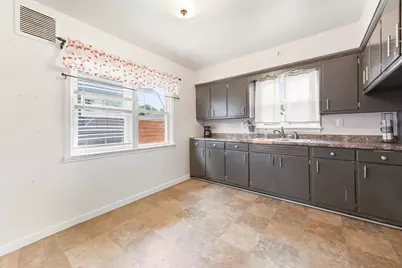 3813 N 81st St, Milwaukee, WI 53222 - Photo 6