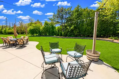 8975 N Santa Monica Blvd, Bayside, WI 53217 - Photo 16