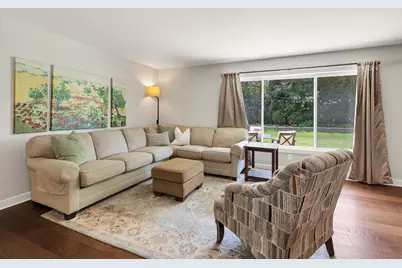 8975 N Santa Monica Blvd, Bayside, WI 53217 - Photo 4